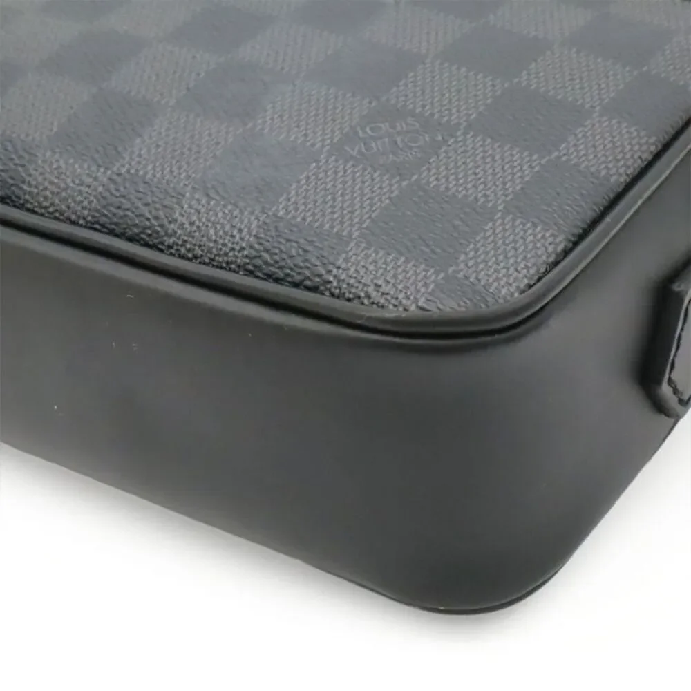 Louis Vuitton delivery duty